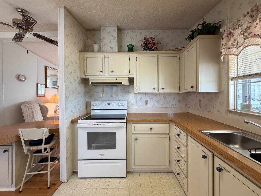 508 44th Ave E Lot H28 a Bradenton, FL Mobile or Manufactured Home for Sale